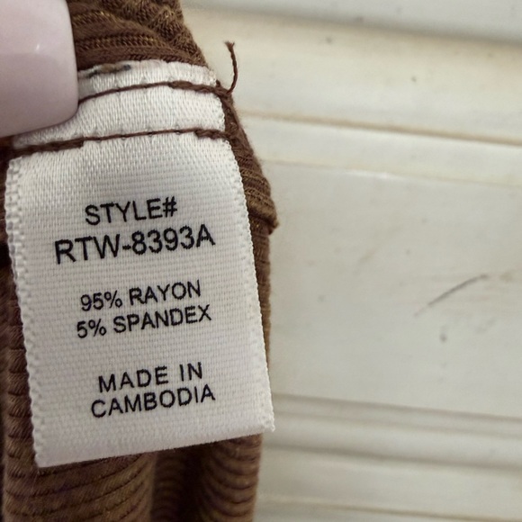 Yellow Acid Wash Ribbed Top - Picture 4 of 4